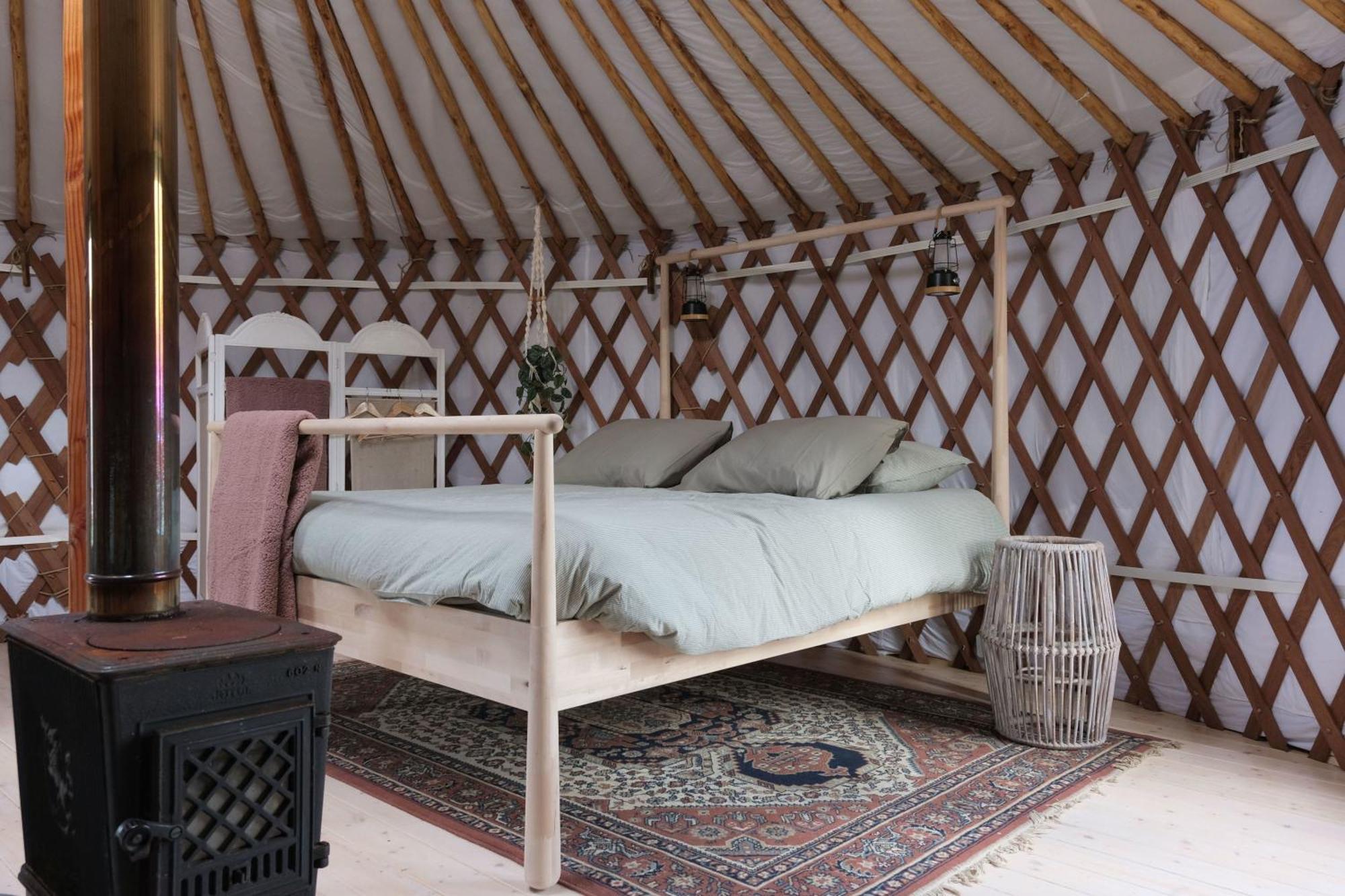 Yurt Klyndobbe Bed and Breakfast Veenwoudsterwal Buitenkant foto